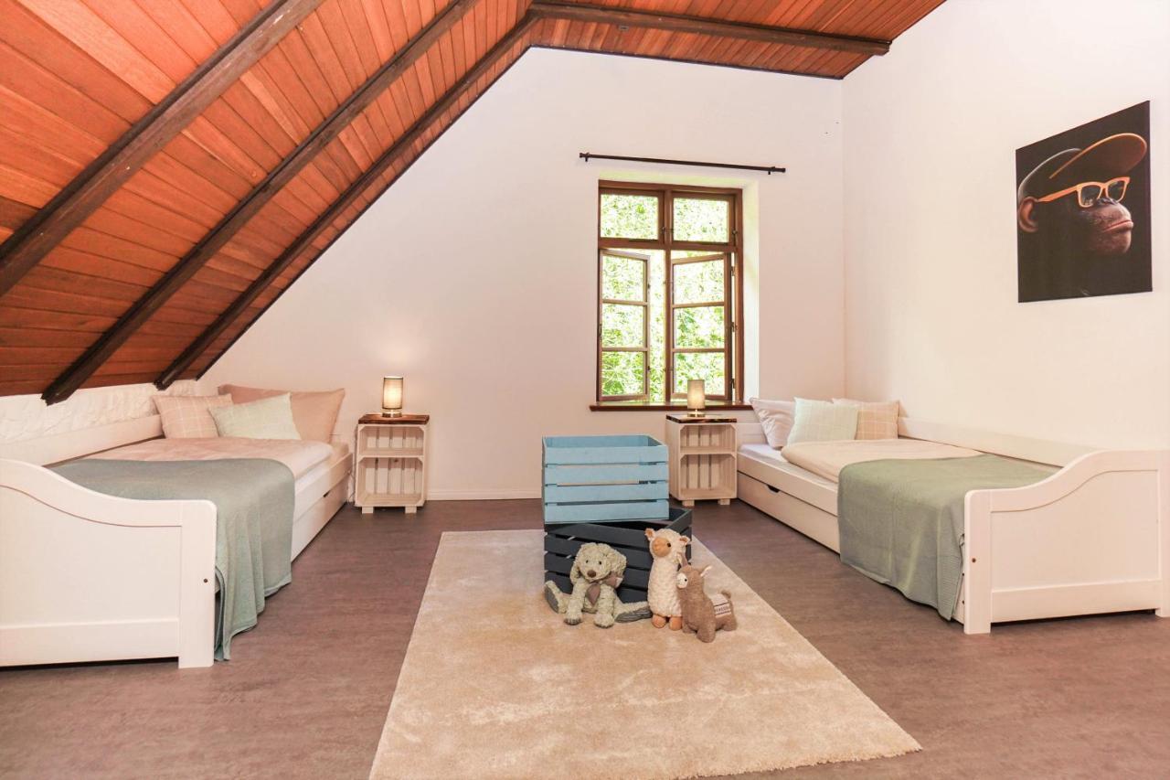 Ruhe Unter Reet-Haus Mit Sauna, Whirlpool Und Kamin Gnarrenburg Экстерьер фото